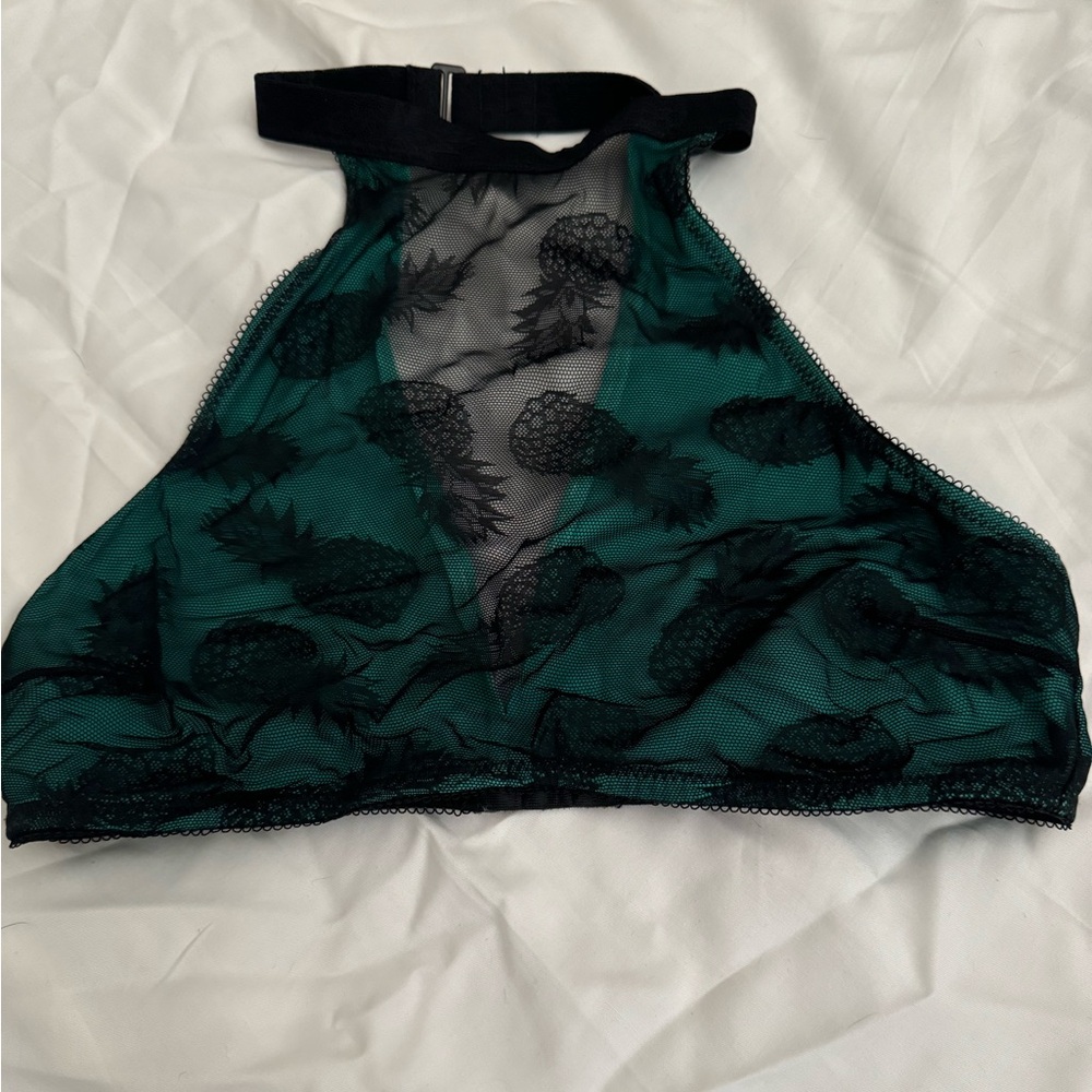 Cropped top